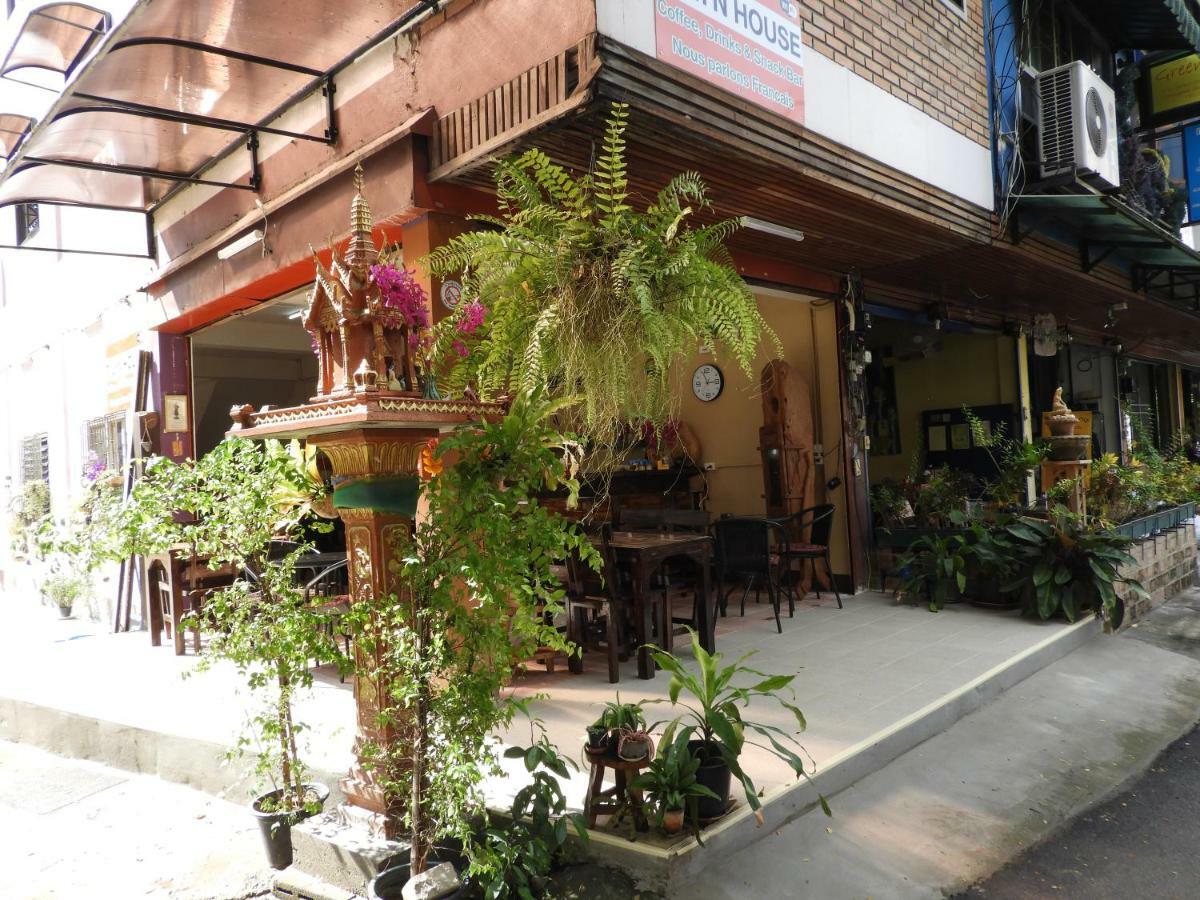 P'Lyn House Hotel Чиангмай Екстериор снимка