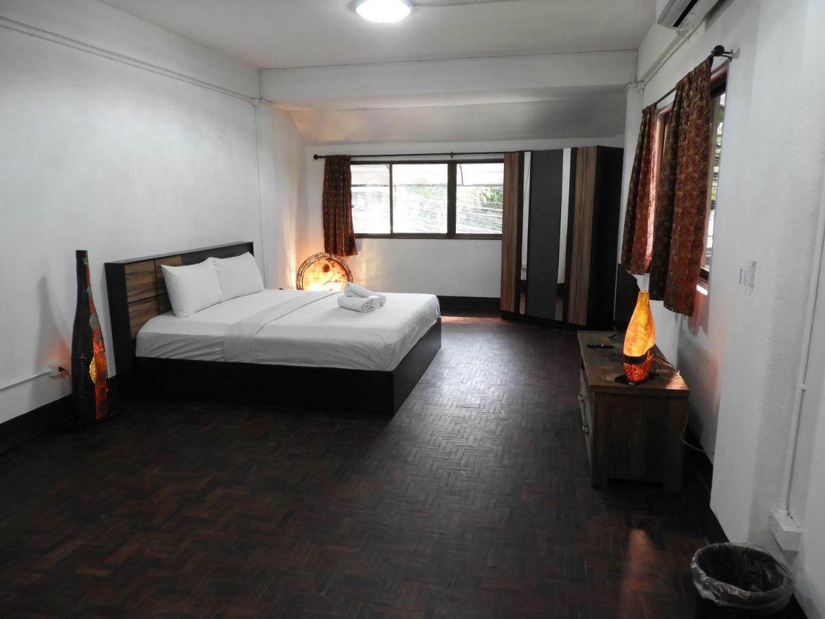 P'Lyn House Hotel Чиангмай Екстериор снимка